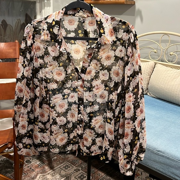 006 - Picture 1 of 2